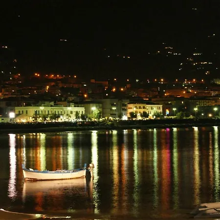 Casa Stromae A Due Passi Dal Mare Apartment